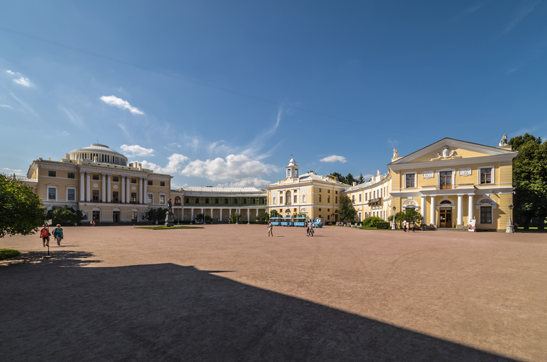 Павловский дворец)